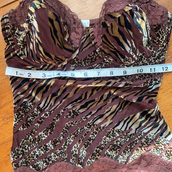 Soft Animal Print Top! - Picture 5 of 13